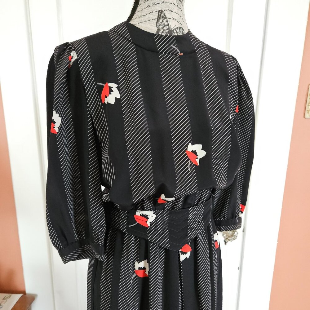 Vintage 80's Samuel Blue Abstract Floral  S-6